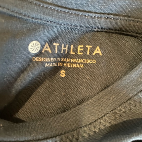 Blue workout tank - Picture 3 of 3